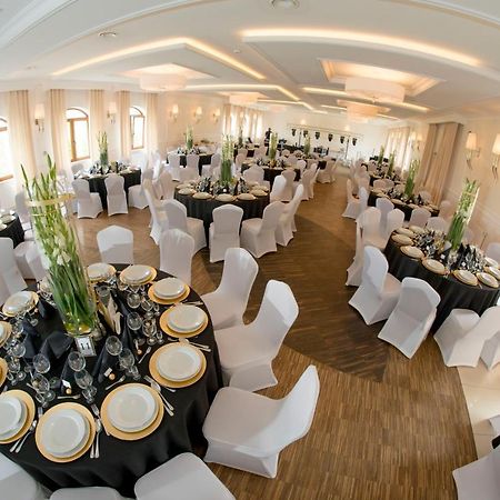 Potocki Dwor Hotel Jedrzejow Ngoại thất bức ảnh