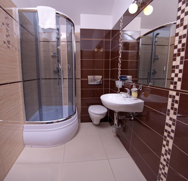 Potocki Dwor Hotel Jedrzejow Phòng bức ảnh